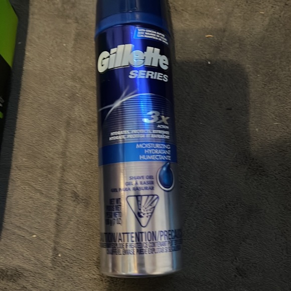 Face products - Picture 3 of 4